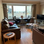 Bunnenplein Met 2 Slaapkamers Apartment *