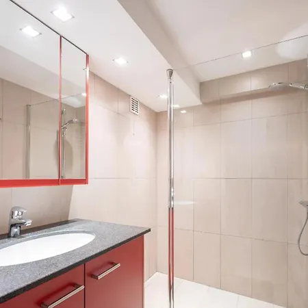 Bunnenplein Met 2 Slaapkamers クノック・ヘイスト