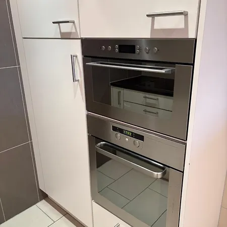 Bunnenplein Met 2 Slaapkamers Lägenhet