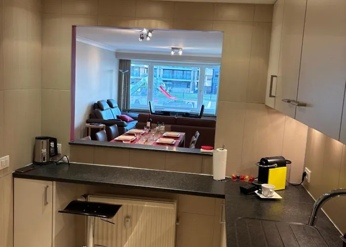 Bunnenplein Met 2 Slaapkamers Appartement *